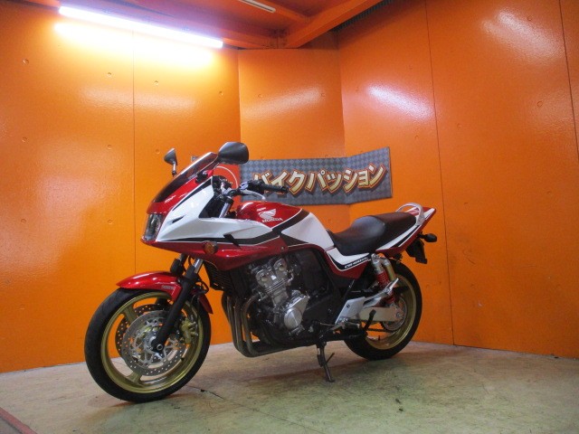 最長２４か月保証付き！！ＣＢ４００ＳＦも今年の１０月で絶版！買うなら今ですよ！価格高騰注意！！